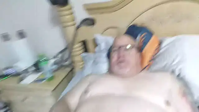 Snapshot of Bigbear0563 chatting on March 2026 04:35:01 PM Bigbear0563 online show from March 2026 04:35:01 PM