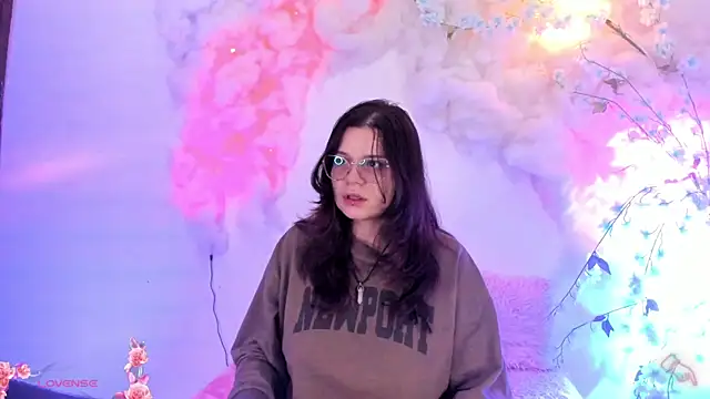 Snapshot of Mey_moon chatting on January 2025 08:23:02 PM Mey moon online show from January 2025 08:23:02 PM