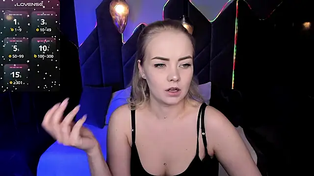 StephanieSweety online show from February 2026 05:28:01 PM