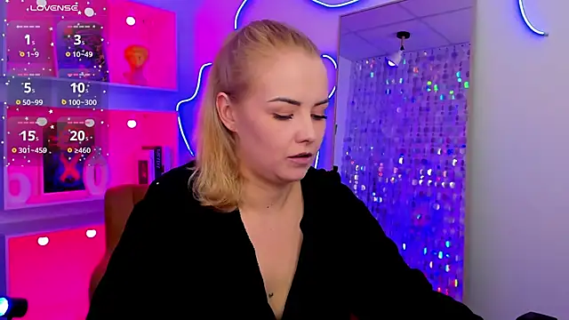 StephanieSweety online show from April 2026 07:11:01 PM