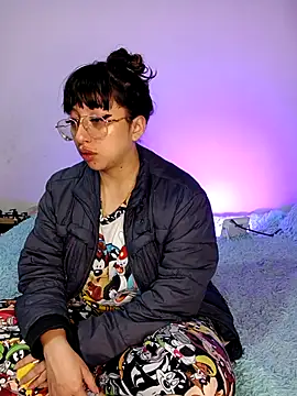 Piafisher1 online show from November 2025 01:18:01 AM