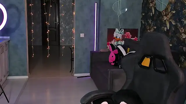 Blckmirrorr online show from September 2025 12:06:01 PM