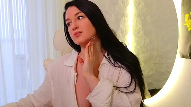 moniqque online show from December 2025 08:23:01 AM