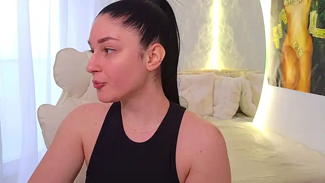 moniqque online show from April 2026 01:59:01 PM