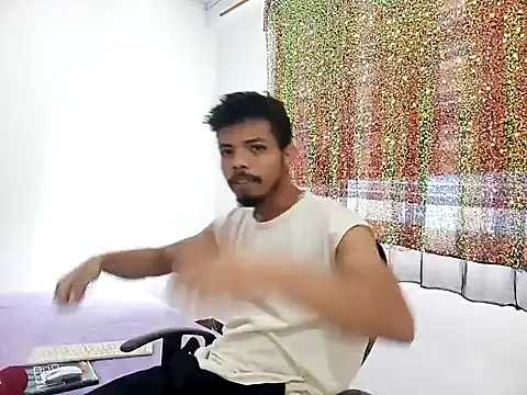 Snapshot of danidiazto2023 chatting on February 2025 05:40:01 PM danidiazto2023 online show from February 2025 05:40:01 PM