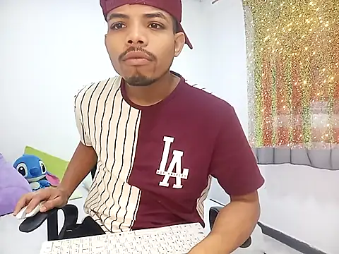 Snapshot of danidiazto2023 chatting on February 2025 08:48:02 PM danidiazto2023 online show from February 2025 08:48:02 PM