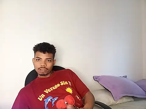 Snapshot of danidiazto2023 chatting on February 2025 10:47:02 PM danidiazto2023 online show from February 2025 10:47:02 PM