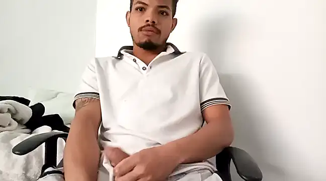 Snapshot of danidiazto2023 chatting on March 2025 12:20:01 PM danidiazto2023 online show from March 2025 12:20:01 PM