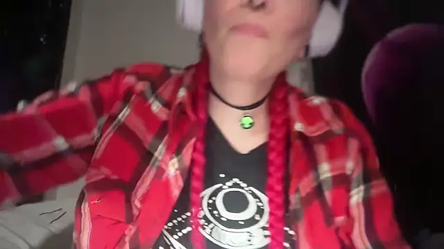 Snapshot of FRRANNKIE chatting on June 2026 11:20:02 PM FRRANNKIE online show from June 2026 11:20:02 PM