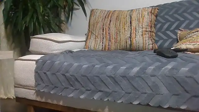 reslerkek31 online show from December 2025 08:24:02 PM