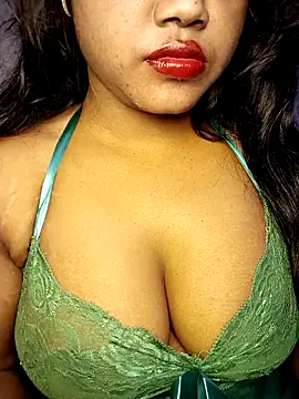 Hotlisa online show from November 2025 04:40:02 PM