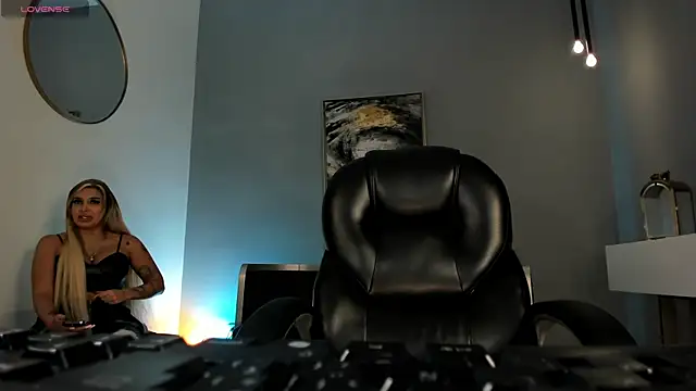 Snapshot of SophiePalmer chatting on December 2025 12:12:02 PM SophiePalmer online show from December 2025 12:12:02 PM