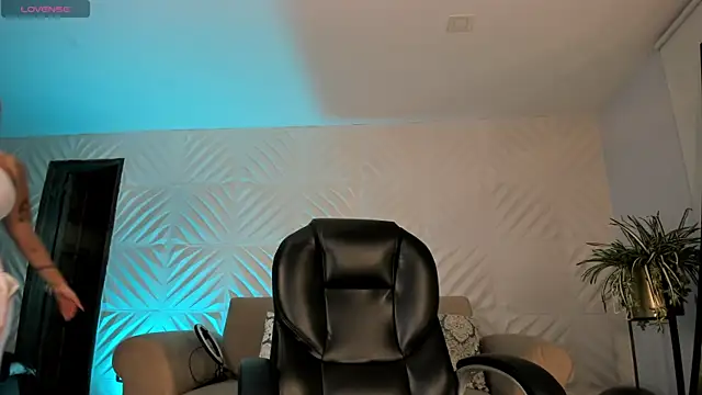 Snapshot of SophiePalmer chatting on February 2026 11:59:01 AM SophiePalmer online show from February 2026 11:59:01 AM