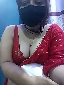 Sexybomb33 online show from January 2025 08:00:01 PM