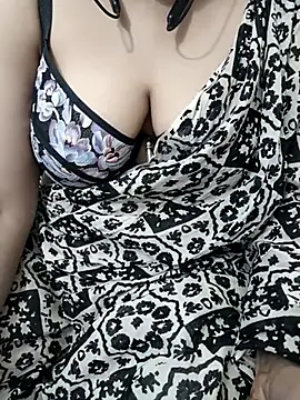 Sexybomb33 online show from February 2025 12:59:01 PM