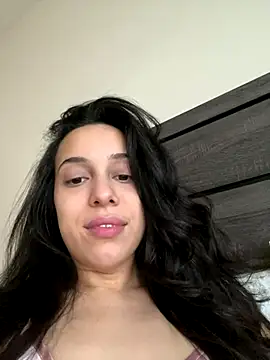 Natur4lBeautyb33 online show from December 2024 03:39:01 PM