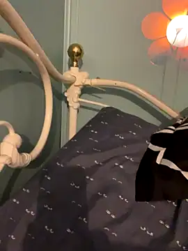 DominiqueX0 online show from November 2025 09:58:02 PM