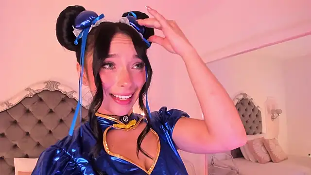 Victoria Watsson online show from October 2025 12:45:01 PM