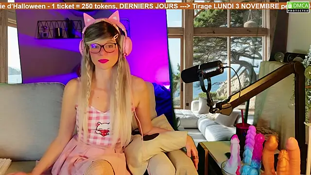 Kittychatte online show from November 2025 11:01:02 AM