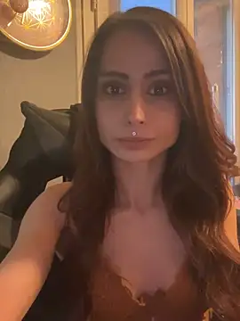 LaPetitechienne1 online show from January 2025 05:05:01 PM