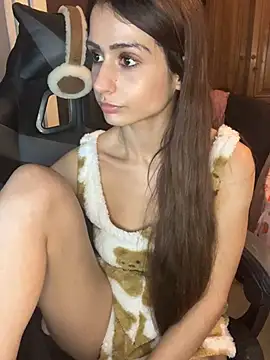 LaPetitechienne1 online show from January 2025 01:09:02 AM