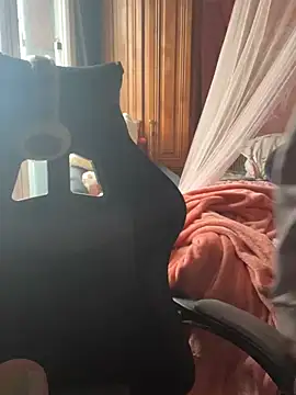 LaPetitechienne1 online show from February 2025 08:24:01 AM