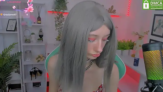 Katia Kim online show from March 2025 12:33:02 PM