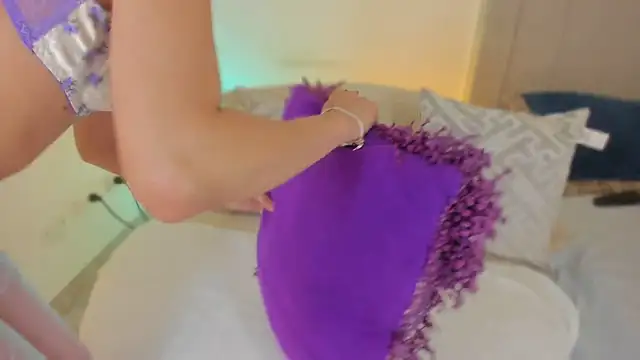 Snapshot of luisah_ chatting on April 2026 09:01:02 PM luisah online show from April 2026 09:01:02 PM