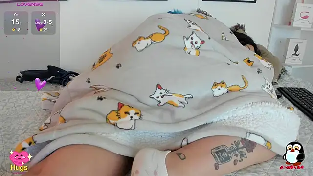 cristal  hot 1 online show from February 2025 10:17:02 AM