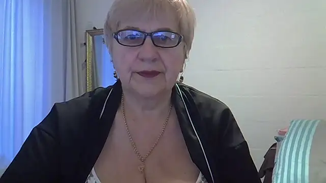 Snapshot of SweetCherry27 chatting on March 2026 06:09:01 AM SweetCherry27 online show from March 2026 06:09:01 AM