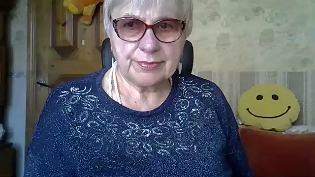 Snapshot of SweetCherry27 chatting on April 2026 09:34:01 AM SweetCherry27 online show from April 2026 09:34:01 AM