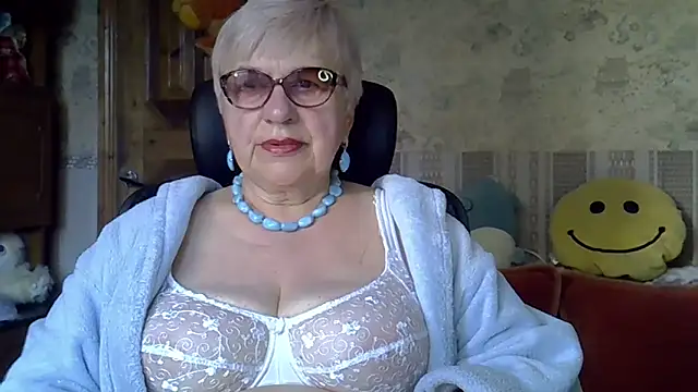 Snapshot of SweetCherry27 chatting on April 2026 04:04:01 AM SweetCherry27 online show from April 2026 04:04:01 AM