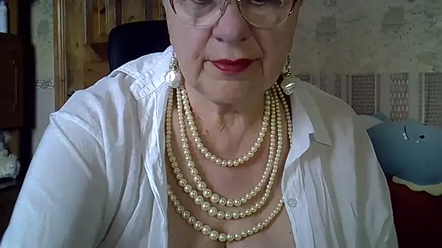 Snapshot of SweetCherry27 chatting on May 2026 04:13:02 PM SweetCherry27 online show from May 2026 04:13:02 PM