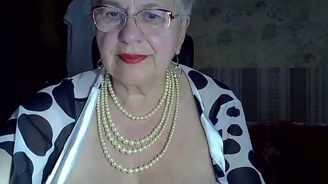 Snapshot of SweetCherry27 chatting on May 2026 03:49:01 PM SweetCherry27 online show from May 2026 03:49:01 PM