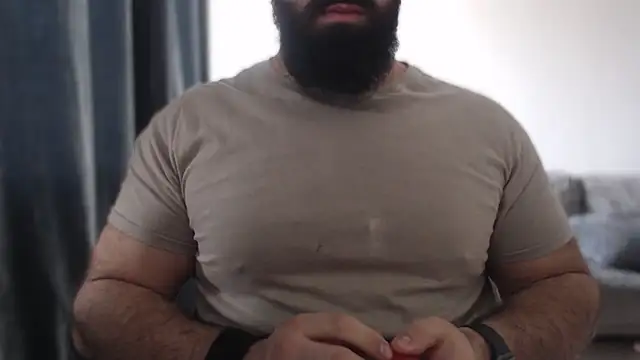 hugemachohandsome online show from November 2025 09:19:02 AM