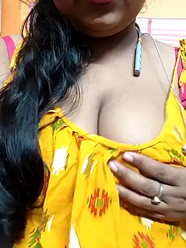 Snapshot of Sophiaboudi chatting on December 2024 06:19:02 PM Sophiaboudi online show from December 2024 06:19:02 PM