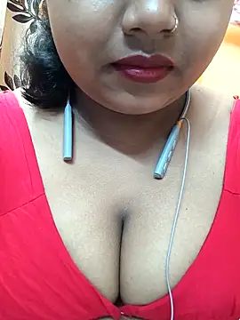 Snapshot of Sophiaboudi chatting on February 2025 05:16:02 PM Sophiaboudi online show from February 2025 05:16:02 PM