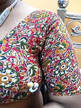 Snapshot of Sophiaboudi chatting on March 2025 05:03:02 PM Sophiaboudi online show from March 2025 05:03:02 PM