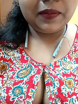 Snapshot of Sophiaboudi chatting on March 2025 05:27:01 PM Sophiaboudi online show from March 2025 05:27:01 PM