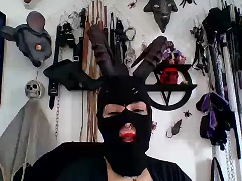 FeticheMacabre online show from April 2026 04:15:02 PM