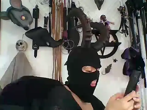 FeticheMacabre online show from May 2026 04:35:02 PM