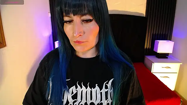 alicia moom online show from March 2026 07:48:01 PM