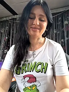 KikiXRed online show from April 2026 08:40:01 AM