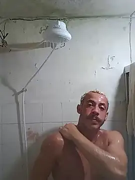 Snapshot of MachoScorpionCaralho chatting on January 2025 10:37:01 PM MachoScorpionCaralho online show from January 2025 10:37:01 PM