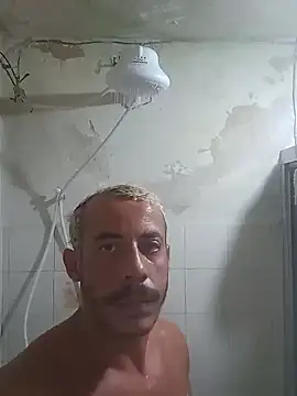 Snapshot of MachoScorpionCaralho chatting on January 2025 09:40:01 PM MachoScorpionCaralho online show from January 2025 09:40:01 PM