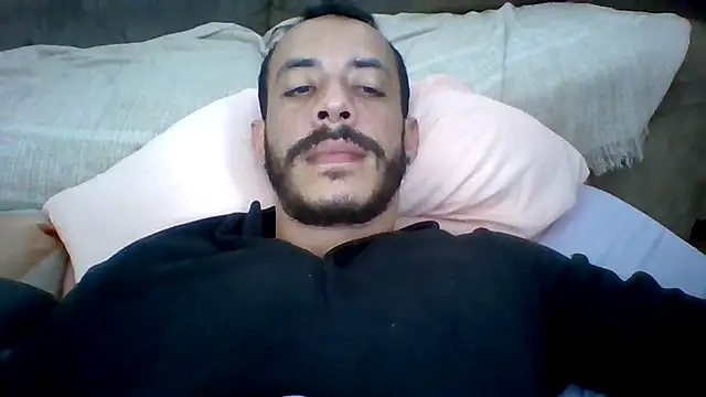 Snapshot of MachoScorpionCaralho chatting on April 2026 12:30:01 PM MachoScorpionCaralho online show from April 2026 12:30:01 PM