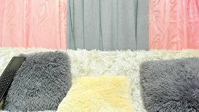 iisabella gonzalez online show from February 2025 04:15:01 AM