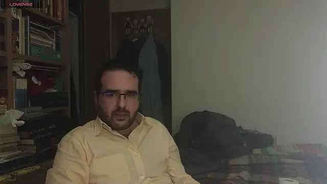 curiosillo83 online show from March 2025 02:45:02 PM