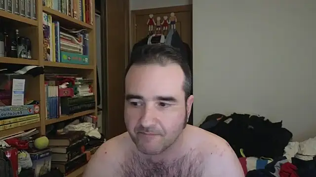 curiosillo83 online show from April 2026 01:05:02 PM