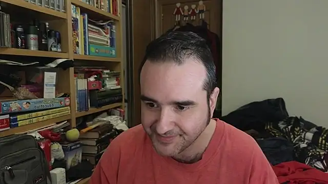 curiosillo83 online show from April 2026 07:07:02 PM